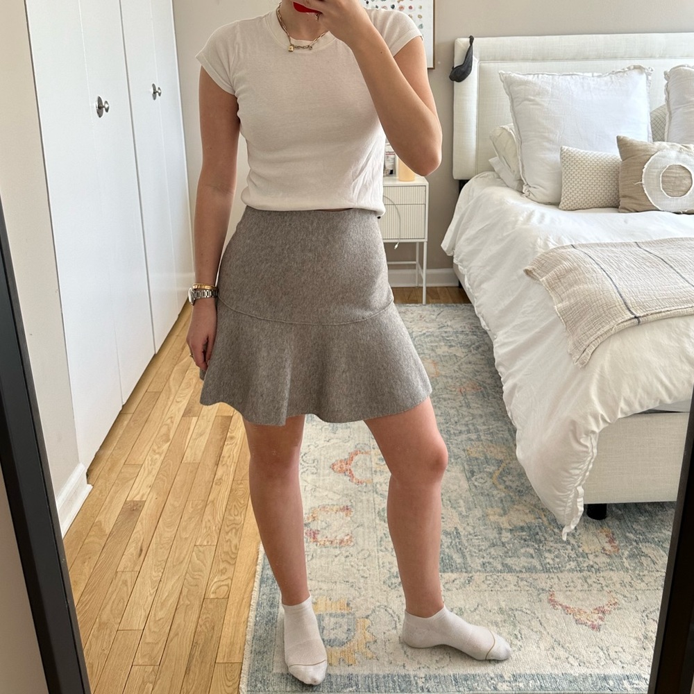 GRAY KNIT SKIRT // ZARA // SIZE SMALL